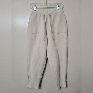 Cream Women's Capri Drawstring Sweatpants